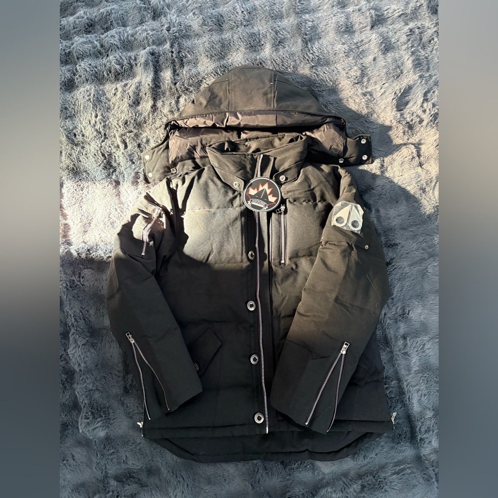 Men’s mooseknuckles coat (removable (fur) hood)